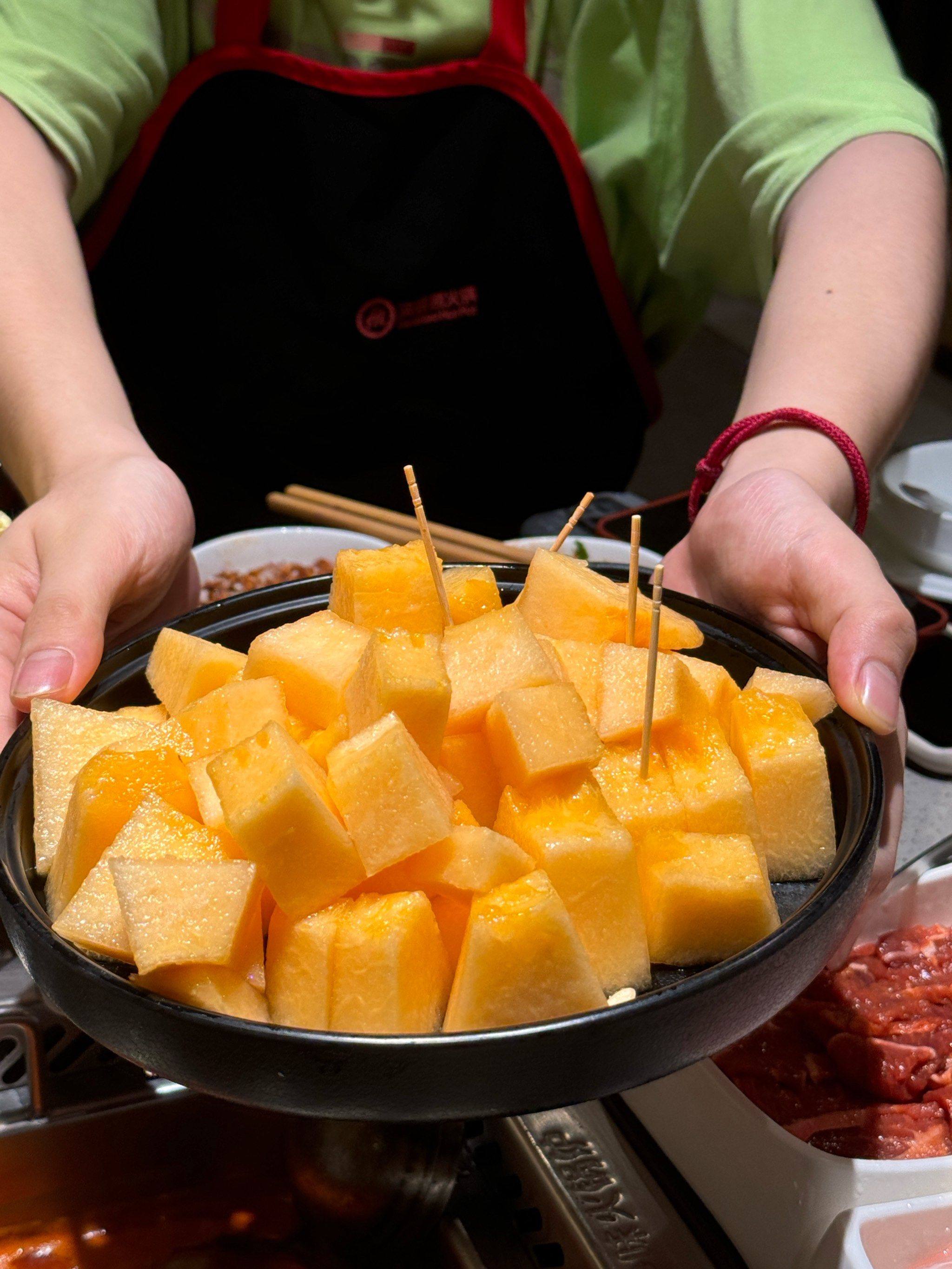 在这里!超甜哈密瓜吃到爽!