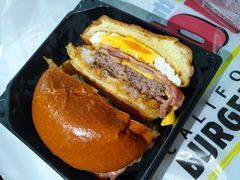 -The Habit Burger Grill 哈比特汉堡(爱琴海店)