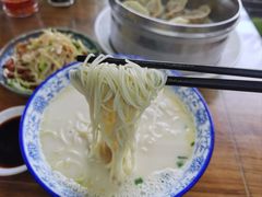 -雪琴面馆富安特色鱼汤面(城中花园店)