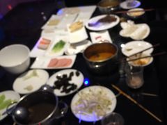 -唯爱KTV聚会餐厅(仙林东城汇店)