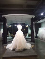 -艾米丽婚纱礼服