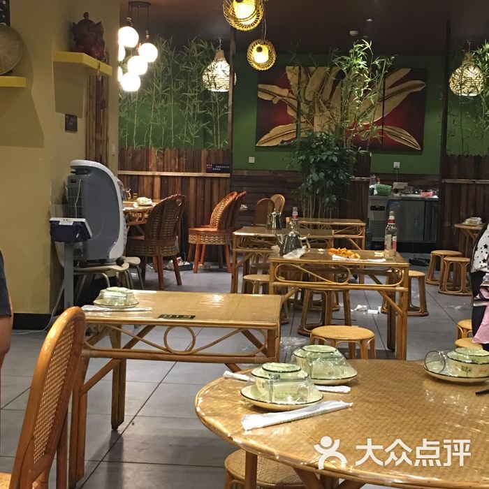 傣族餐厅装修效果图图片