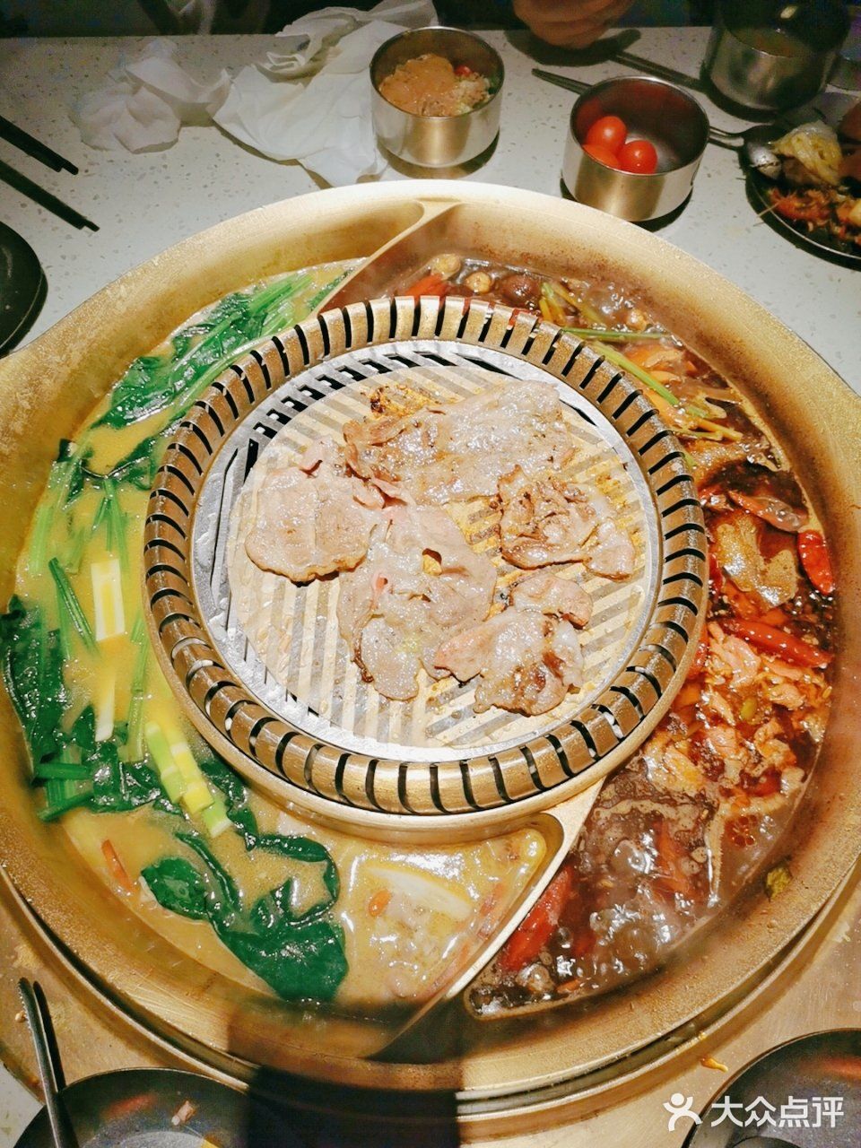 火锅店？烤肉店？一次性满足你！
