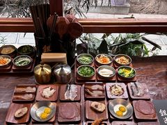 -银米·云南传统过桥米线(双廊黑金冠店)