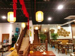 大堂-黄桷树曹家私房菜(江与城店)