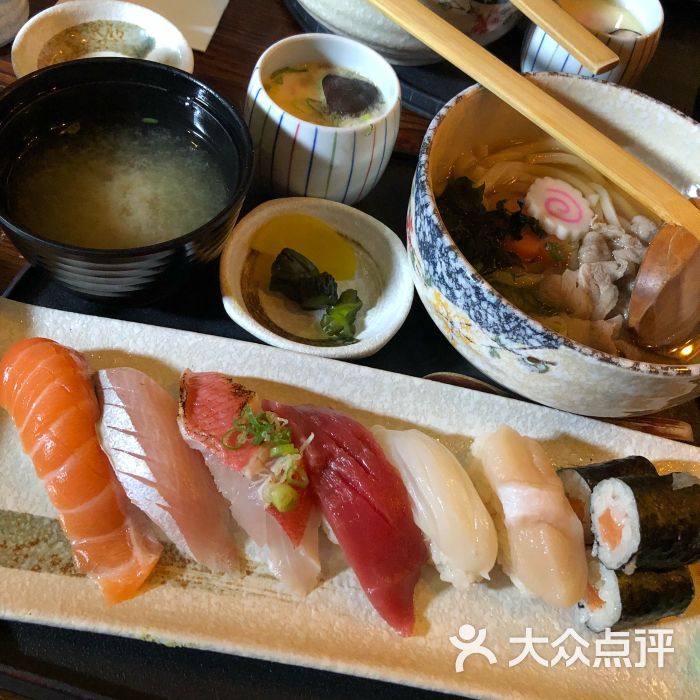 六本木日本料理图片 - 第1张