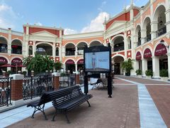 -佛罗伦萨小镇广佛名品奥特莱斯(疏港路店)