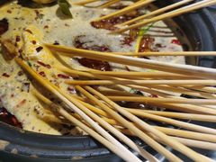 招牌红油锅底-钢管厂五区小郡肝串串香(南山店)