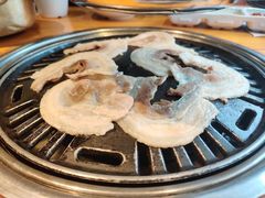 -唯成•韩国炭火烤肉 유성고기