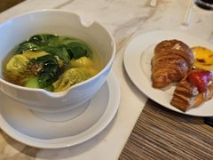 -深圳国际会展中心希尔顿酒店(前海华发冰雪世界店)