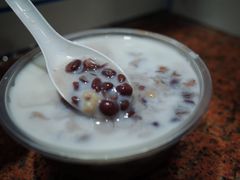 红豆西米鲜奶-百花传统甜品店(原址店)