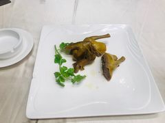 盐焗乳鸽-太子园林酒家