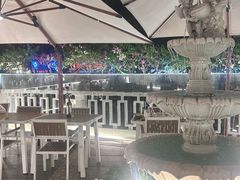 -Mark&Mars Restaurant