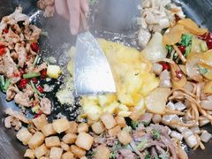 -丁姨妈贵州臭豆腐烙锅(甲秀楼店)