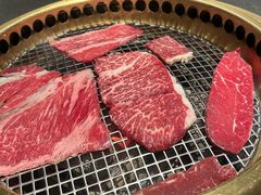 -铭牛烧肉·和牛海鲜自助(高新月牙湖店)