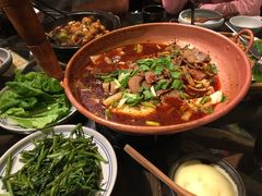 -云海肴·汽锅鸡·云南菜(天山百盛优客店)