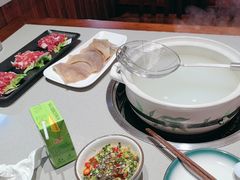 -四点金粥底火锅(沂州里店)