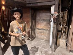 -暴风岛沉浸式体验馆(百联世纪店)