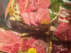 -山川小町·极番烧肉(新地假日广场店)