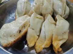 -黄阿姨锅贴大王(万航渡路店)