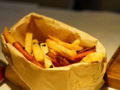 -春树下·树屋花房西餐厅(罍街AS1980店)