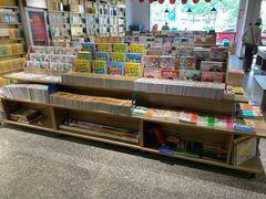 -雨丝书店(综合商业楼店)
