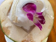 -Chom Cafe and Restaurant