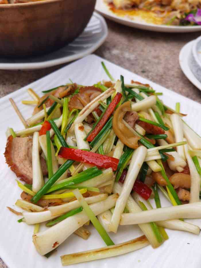 鹿鸣山庄(鹿步大街店)-"南岗附近一家农家乐,位置感觉还挺靠里面的.