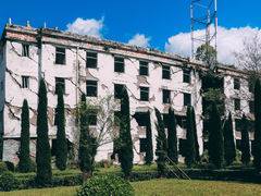 -四川汶川特大地震漩口中学遗址