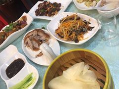 -六和聚传统烤鸭.天津菜(和平店)