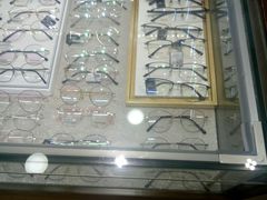 -广州宝岛眼镜武汉和光眼镜市场西区店