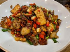 -吃饭皇帝大土家民族菜(正大广场店)