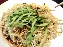 -霄汉牛三鲜湖北砂锅菜(万松园2店)
