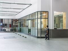 店内环境-宝捷星宝马·奔驰·保时捷专修·特斯拉钣喷中心(宝安店)