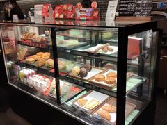 面包甜点陈列柜-星巴克(无锡大东方店)