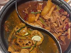 -多嘴肉蟹煲(万达店)