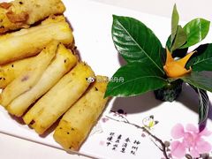 冰丝香芋卷-巴特餐饮6加1音乐餐吧·新疆菜