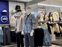-百年港湾奥特莱斯(香炉礁店)