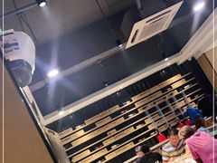 大堂-木屋烧烤(万德庄店)