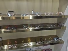 -视野联行眼镜•蔡司•依视路(温江店)