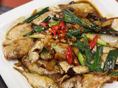 -亚忠小吃店(曾厝垵店)