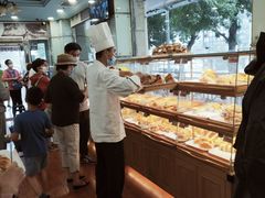 面包甜点陈列柜-新侨三宝乐面包店(崇文门店)
