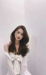 -十六番发型师事务所