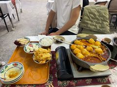 -刘姐啤酒鱼民族演艺餐厅(西街总店)