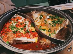-阿瓦山寨·湘菜现炒·剁椒鱼头王(咸阳总店)