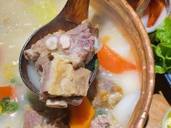 丽江腊排骨火锅-觅山云南菜(泊富ICITY店)