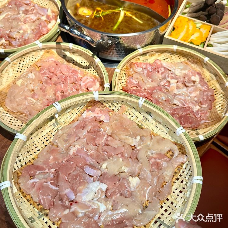 这锅菌汤鸡鲜到我连喝三碗！爱了云南风味！