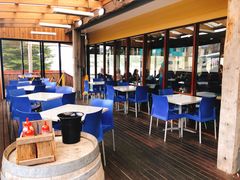 -12 Rocks Beach Bar Cafe