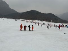 -济南卧虎山滑雪场