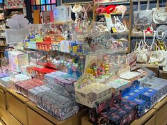 -九木杂物社(新奥购物中心店)